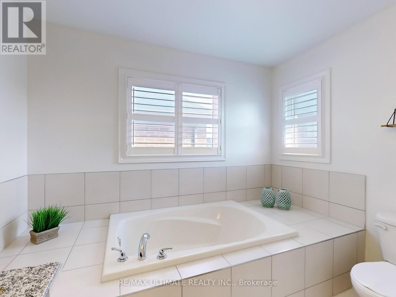 2029 Webster Boulevard, Innisfil, Ontario  L9S 0J8 - Photo 30 - N12318191