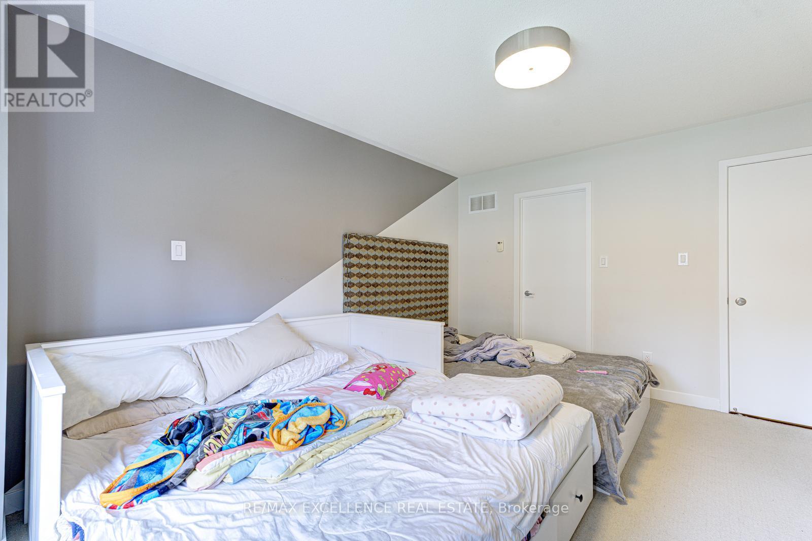 7 - 370 Square One Drive, Mississauga, Ontario  L5B 0E6 - Photo 19 - W12318229