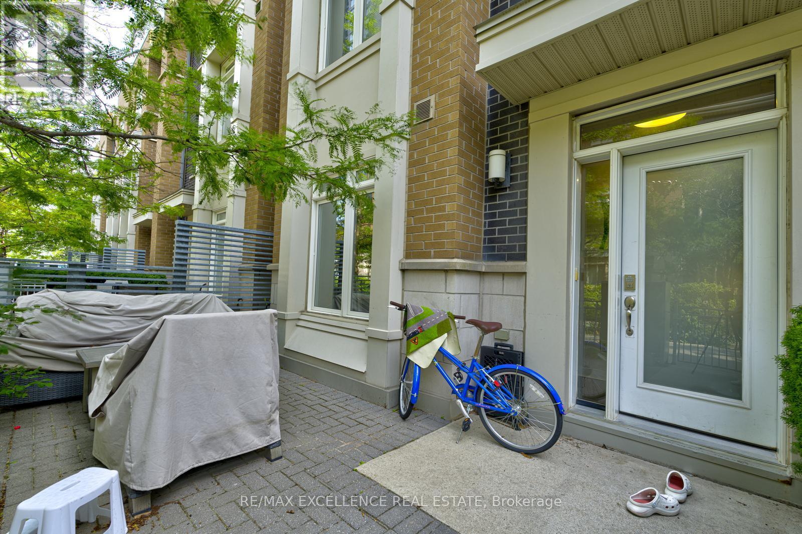 7 - 370 Square One Drive, Mississauga, Ontario  L5B 0E6 - Photo 23 - W12318229