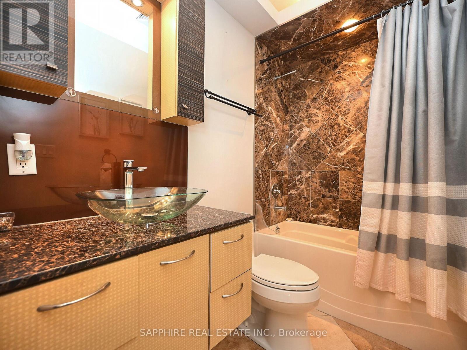 302 - 459 Kerr Street, Oakville, Ontario  L6K 3C2 - Photo 46 - W12318258