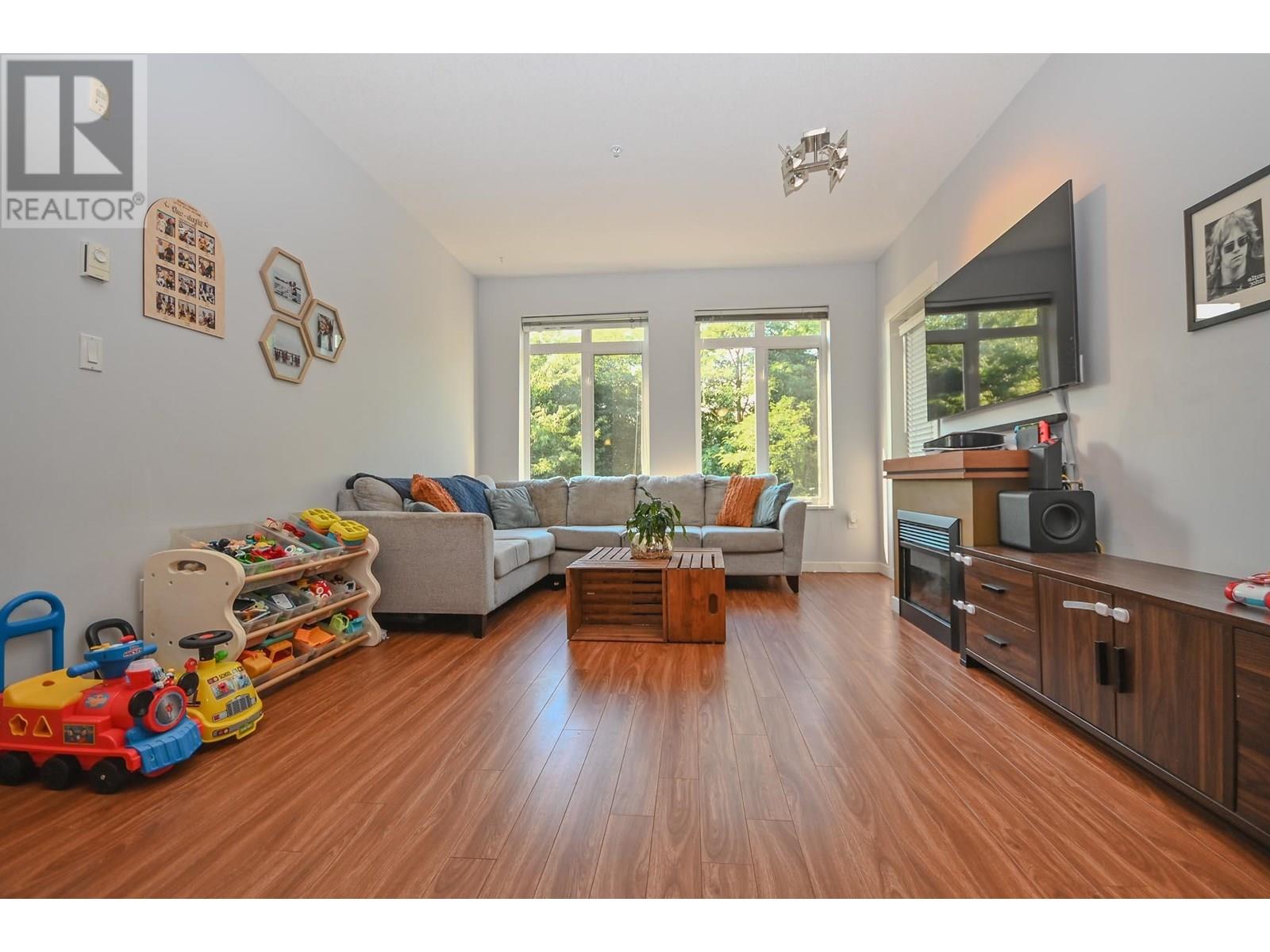 221 12350 Harris Road, Pitt Meadows, British Columbia  V3Y 0C5 - Photo 4 - R3032524