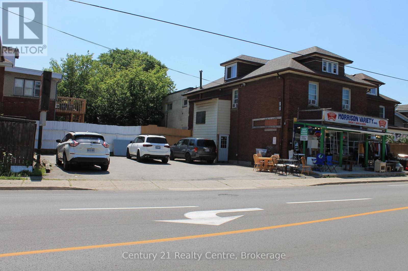 5124 Morrison Street, Niagara Falls, Ontario  L2E 2E1 - Photo 1 - X12318196