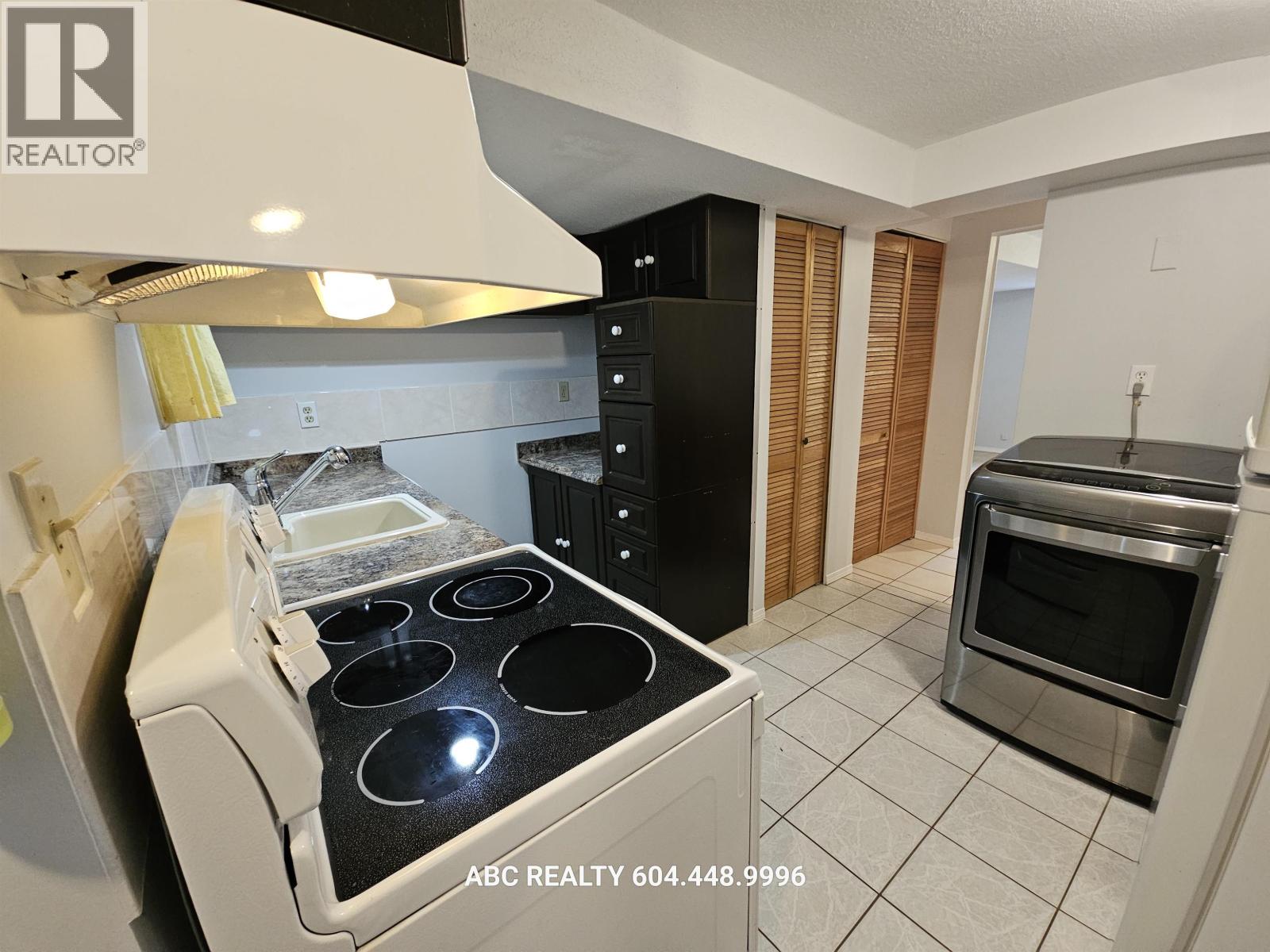 Lower 6xxx Imperial Street, Burnaby, British Columbia  V5E 1N2 - Photo 2 - R3032531