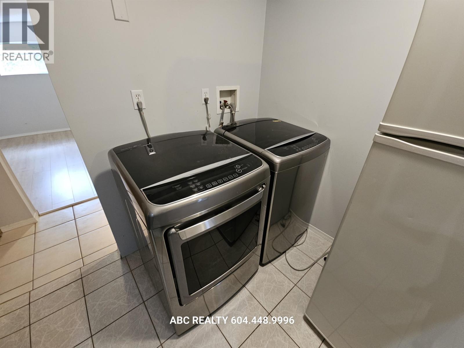 Lower 6xxx Imperial Street, Burnaby, British Columbia  V5E 1N2 - Photo 3 - R3032531