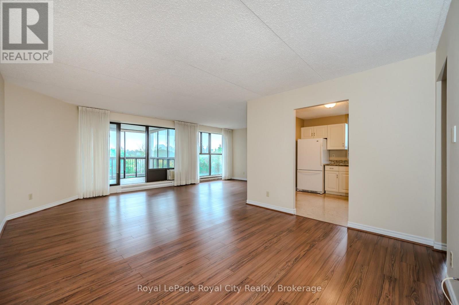 608 - 22 Marilyn Drive, Guelph, Ontario  N1H 7T1 - Photo 4 - X12318286