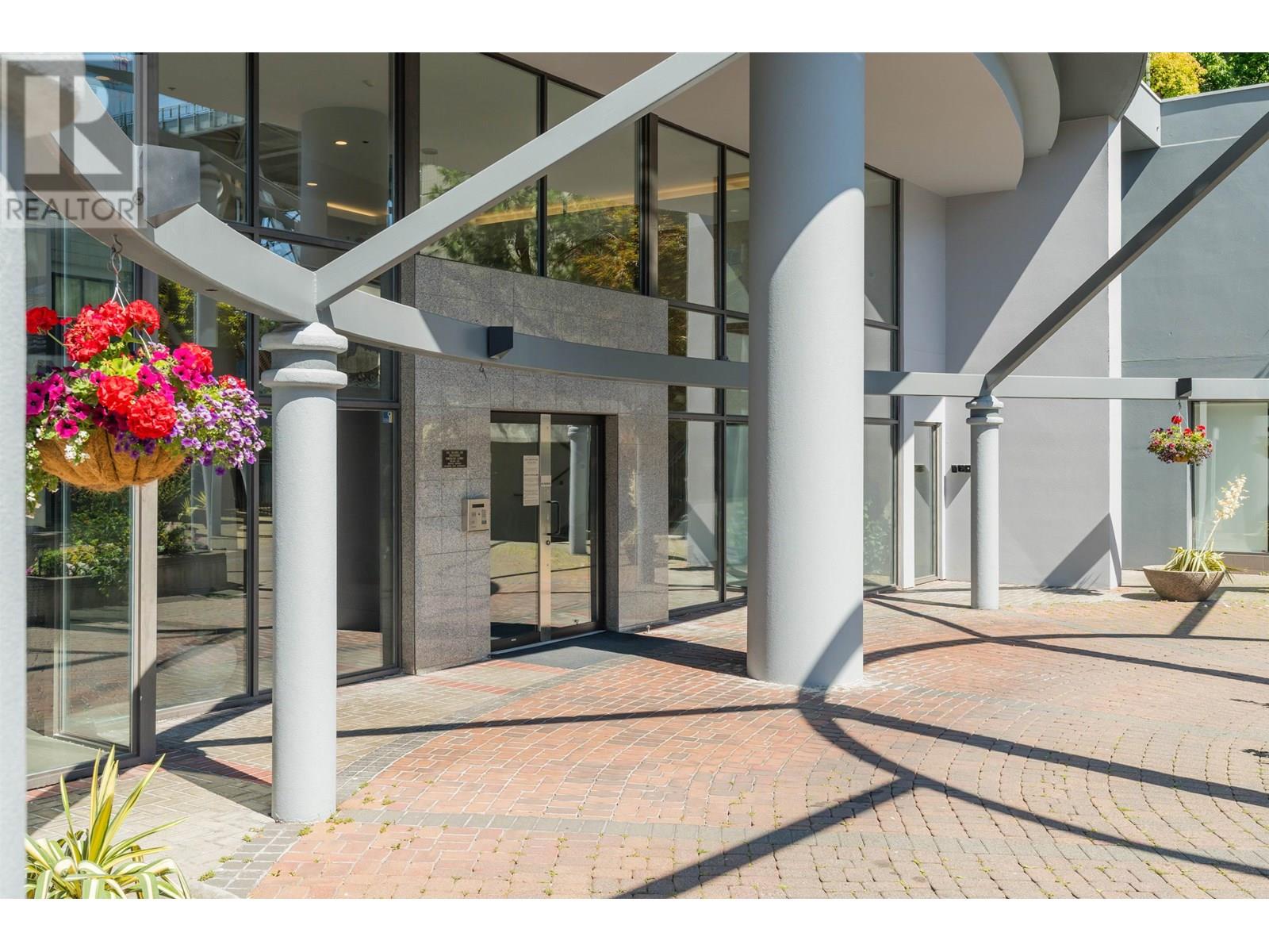 604 1500 Howe Street, Vancouver, British Columbia  V6Z 2N1 - Photo 2 - R3032430