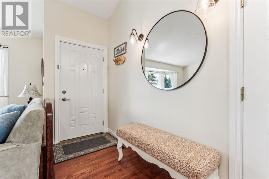 Property at 256 Woodfield Place SW image 3
