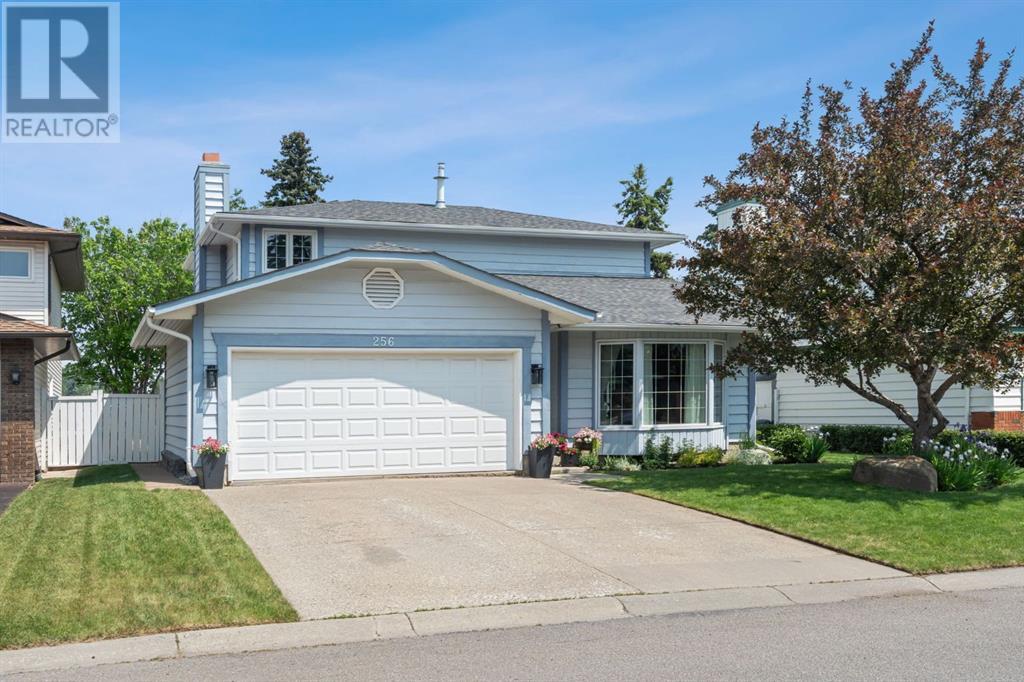 Property at 256 Woodfield Place SW image 2