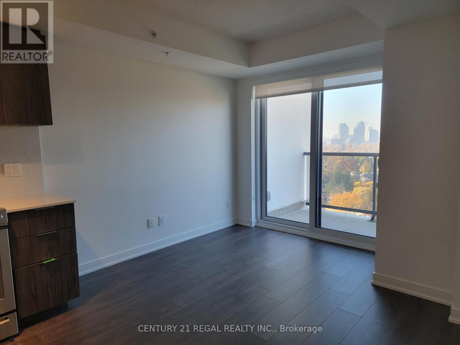 1503 - 30 Samuel Wood Way, Toronto, Ontario  M9B 0C9 - Photo 7 - W12312102