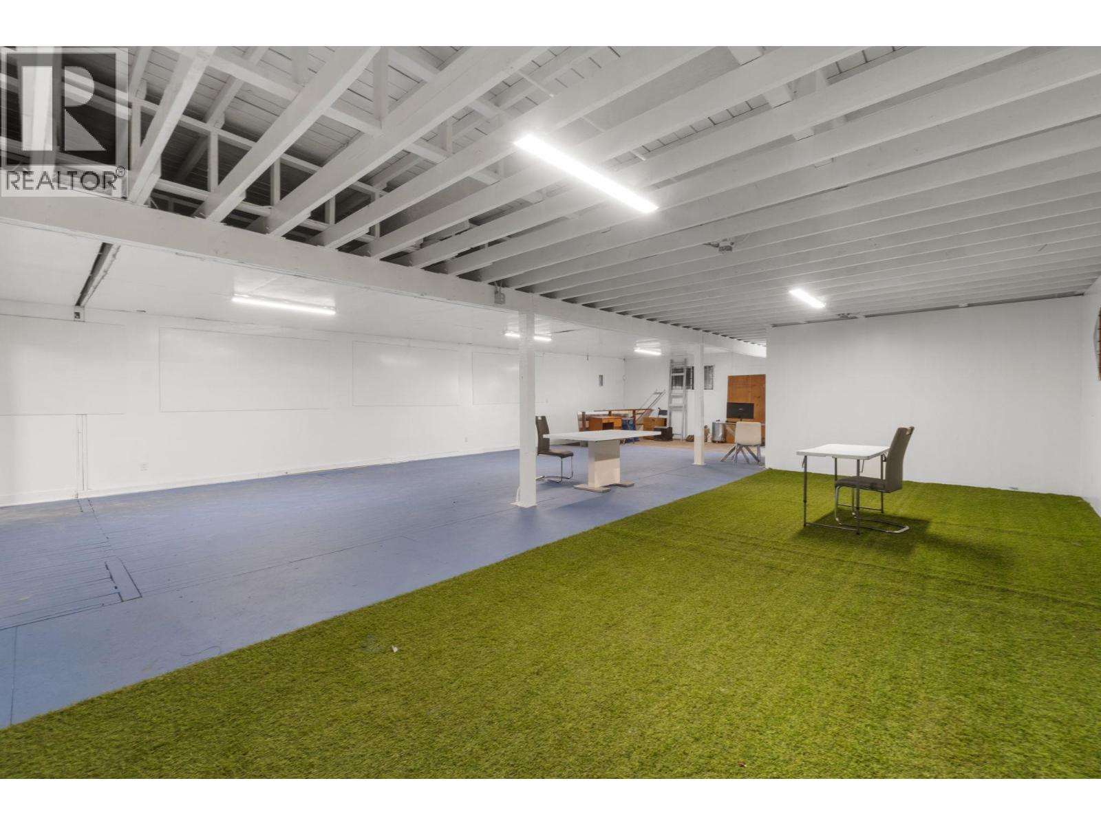 Upper 22344 Lougheed Highway, Maple Ridge, British Columbia  V2X 2T4 - Photo 19 - C8071050