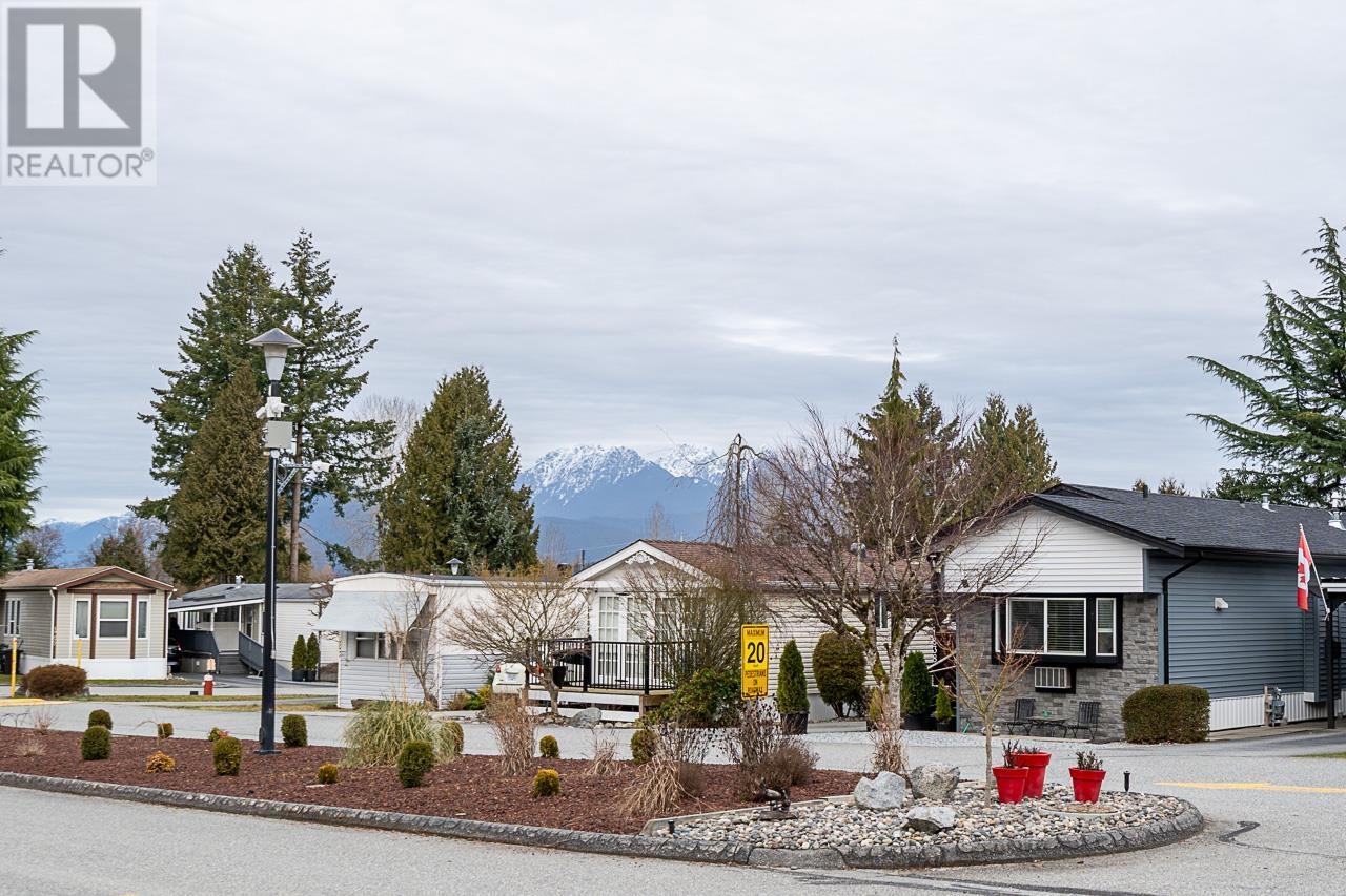 90 19644 Planetree Lane, Pitt Meadows, British Columbia  V3Y 1Z3 - Photo 2 - R3031766