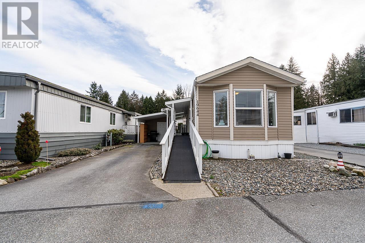 90 19644 Planetree Lane, Pitt Meadows, British Columbia  V3Y 1Z3 - Photo 4 - R3031766