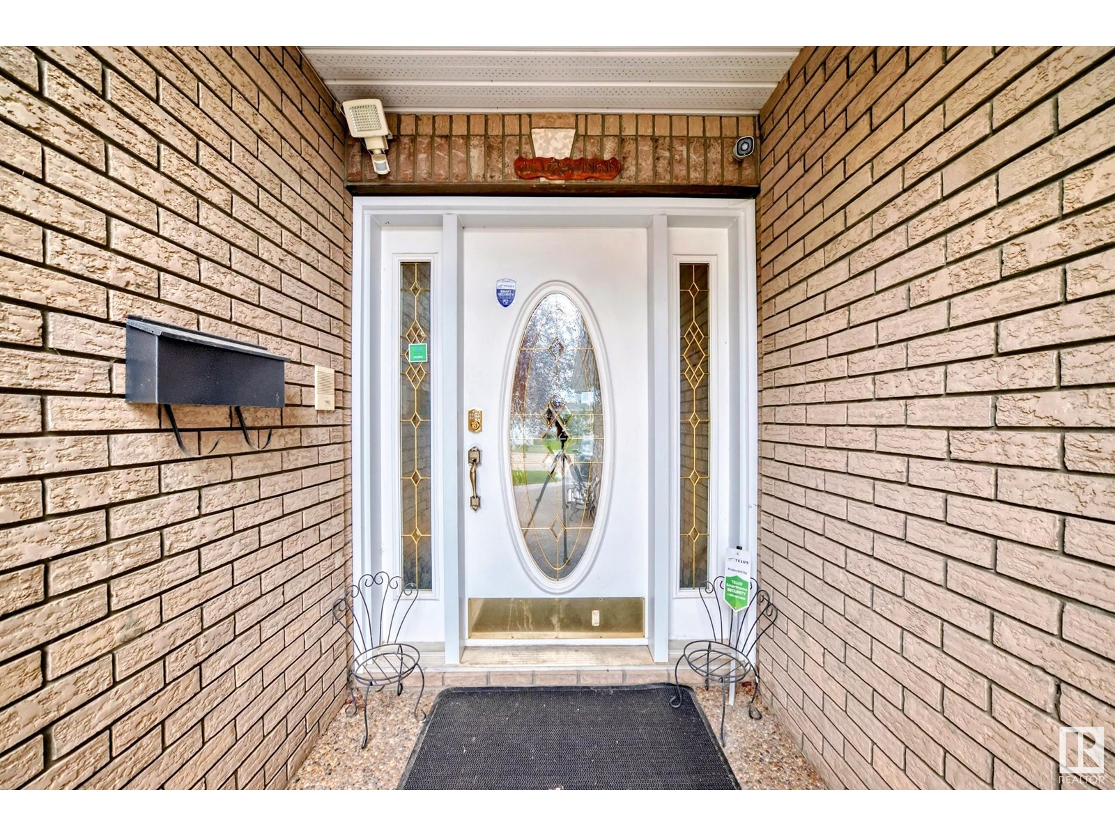 Property at 619 Kulway Place NW image 2