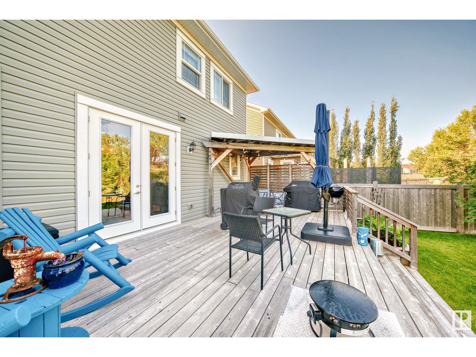 Property at 71 ROSEMOUNT BV image 3