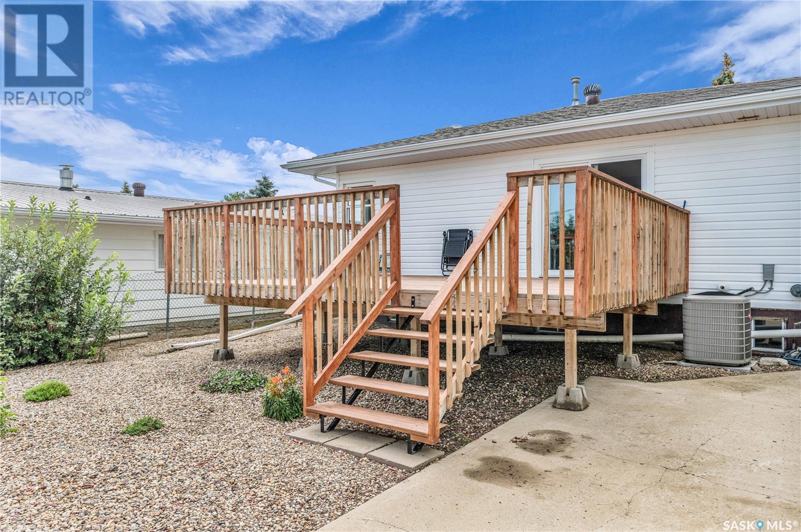 211 6th Avenue W, Gravelbourg, Saskatchewan  S0H 1X0 - Photo 43 - SK014212