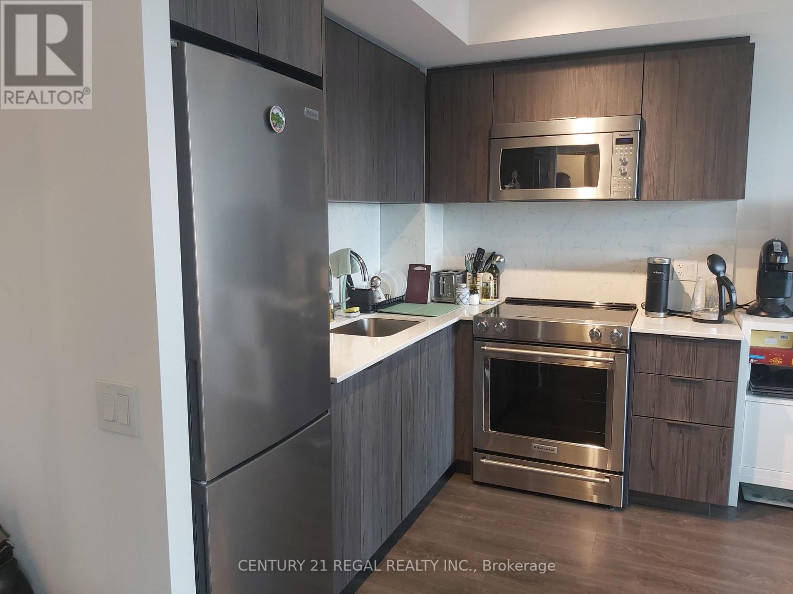 1503 - 30 Samuel Wood Way, Toronto, Ontario  M9B 0C9 - Photo 6 - W12312102