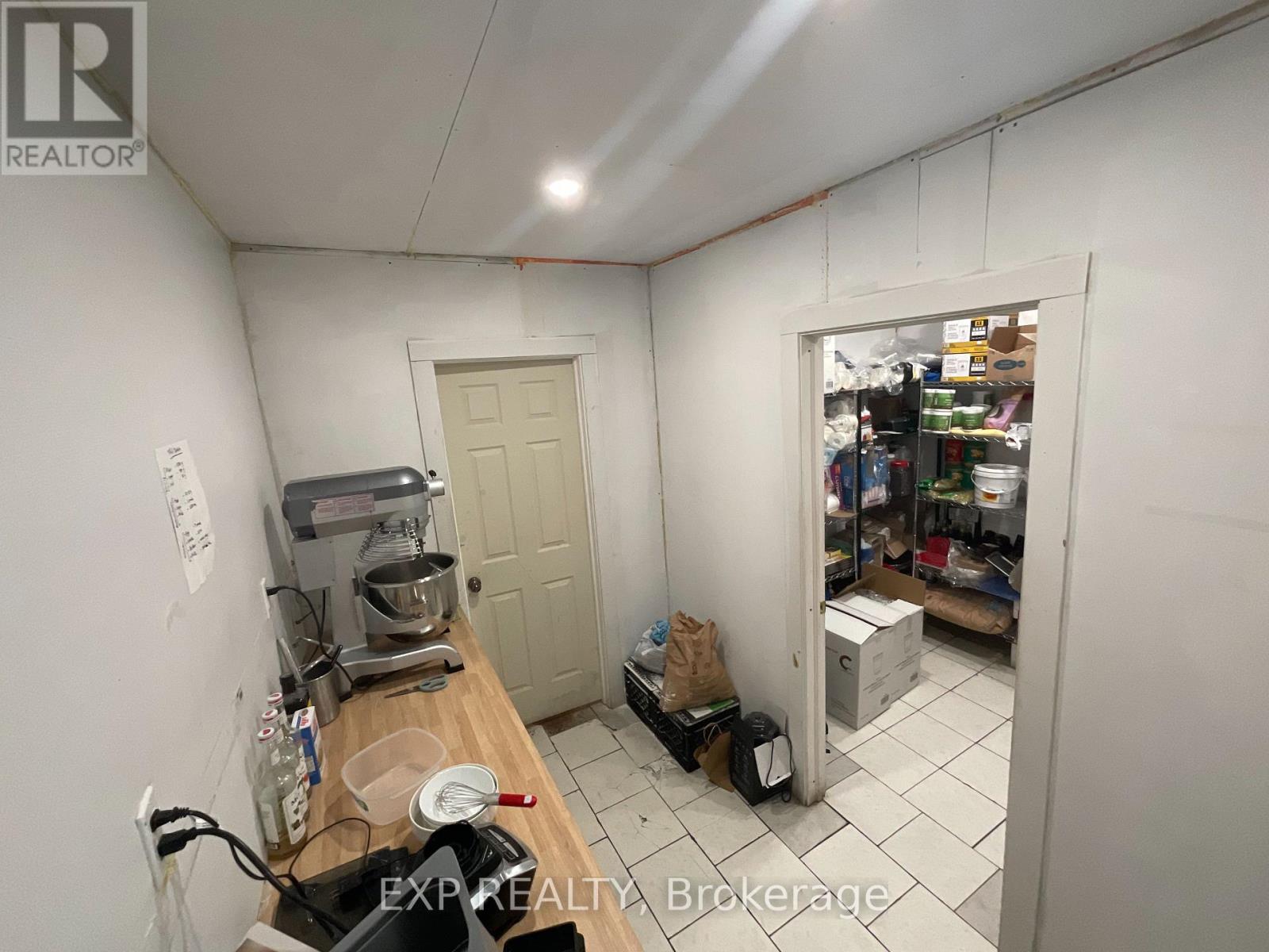 117 Bank Street, Ottawa, Ontario  K1P 5N5 - Photo 17 - X12318349
