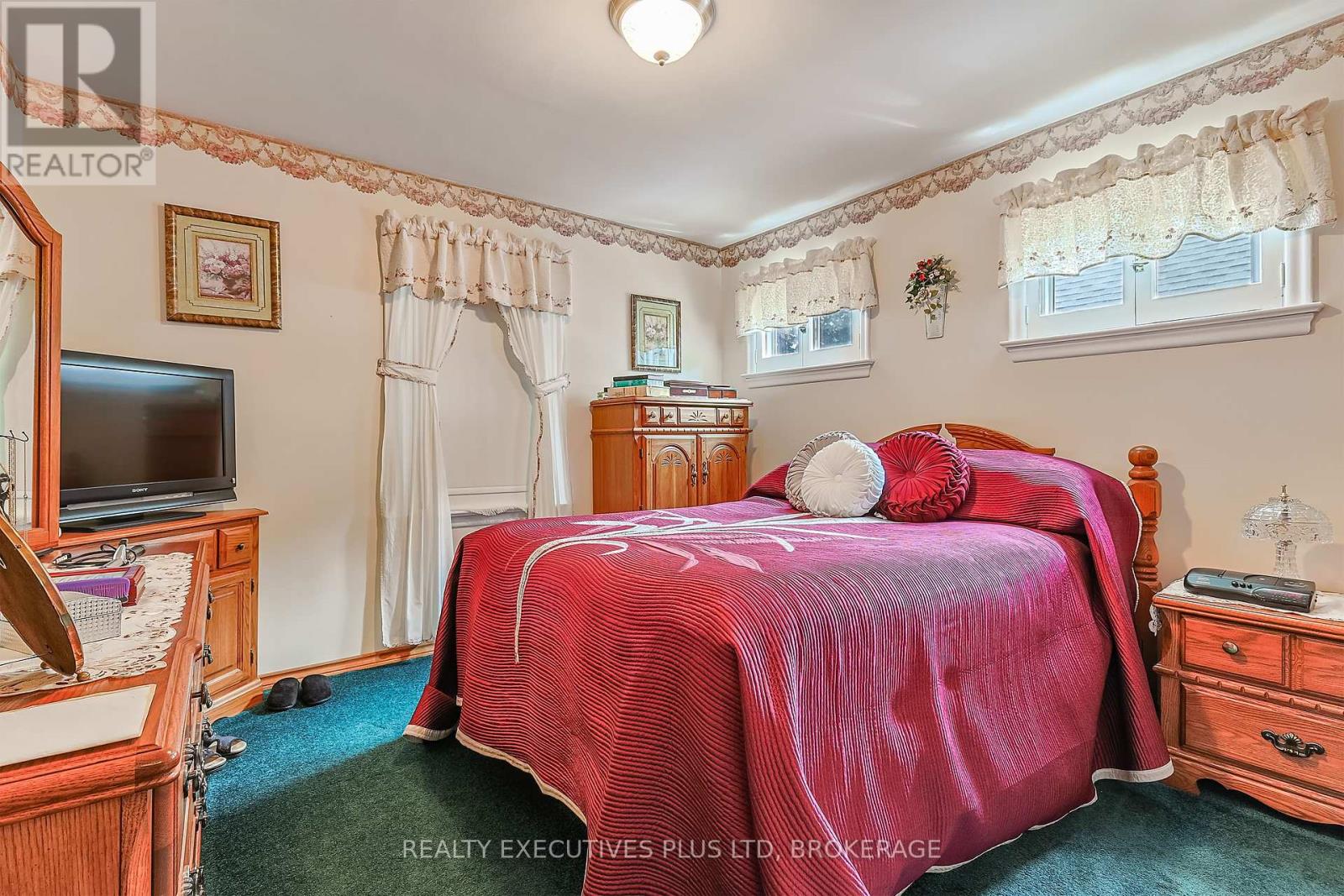 6322 Monroe Street, Niagara Falls, Ontario  L2G 2G8 - Photo 11 - X12318301