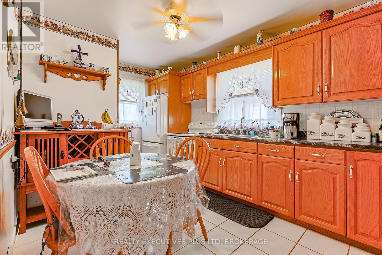 6322 Monroe Street, Niagara Falls, Ontario  L2G 2G8 - Photo 8 - X12318301