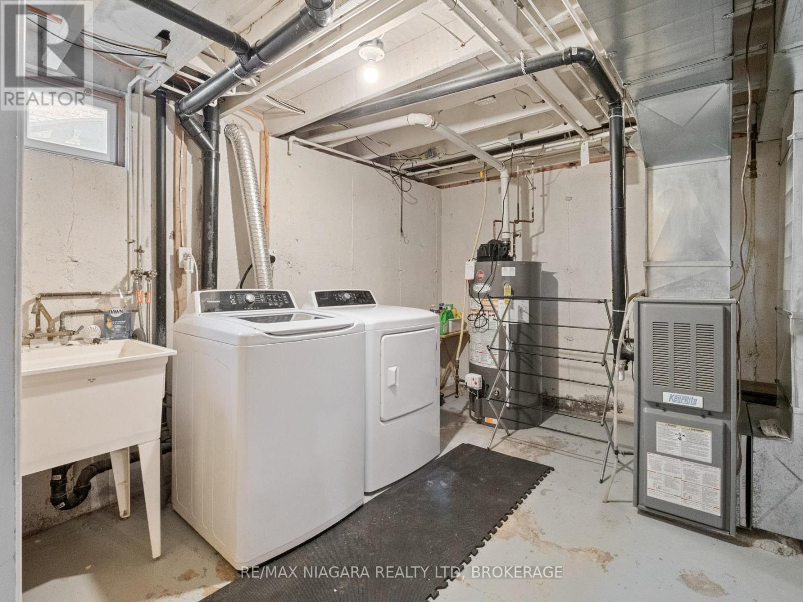 8071 Paddock Trail Drive, Niagara Falls, Ontario  L2H 1W8 - Photo 21 - X12318339