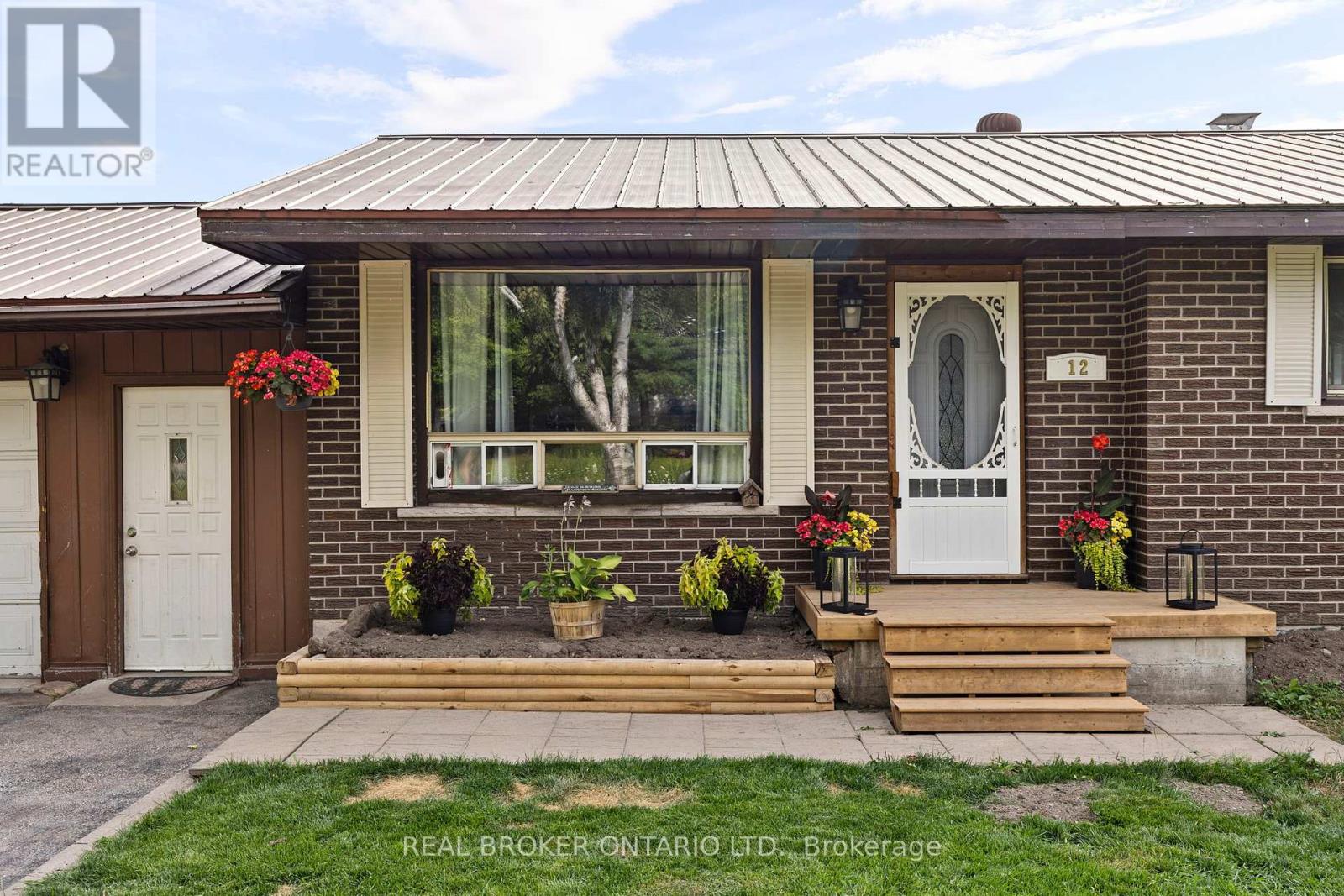 12 Olive Drive, Oro-Medonte (Prices Corners), Ontario  L3V 6H2 - Photo 2 - S12318350