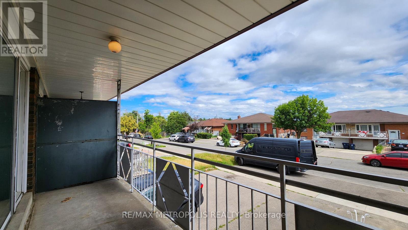 Property at 16 SONGWOOD DRIVE image 4