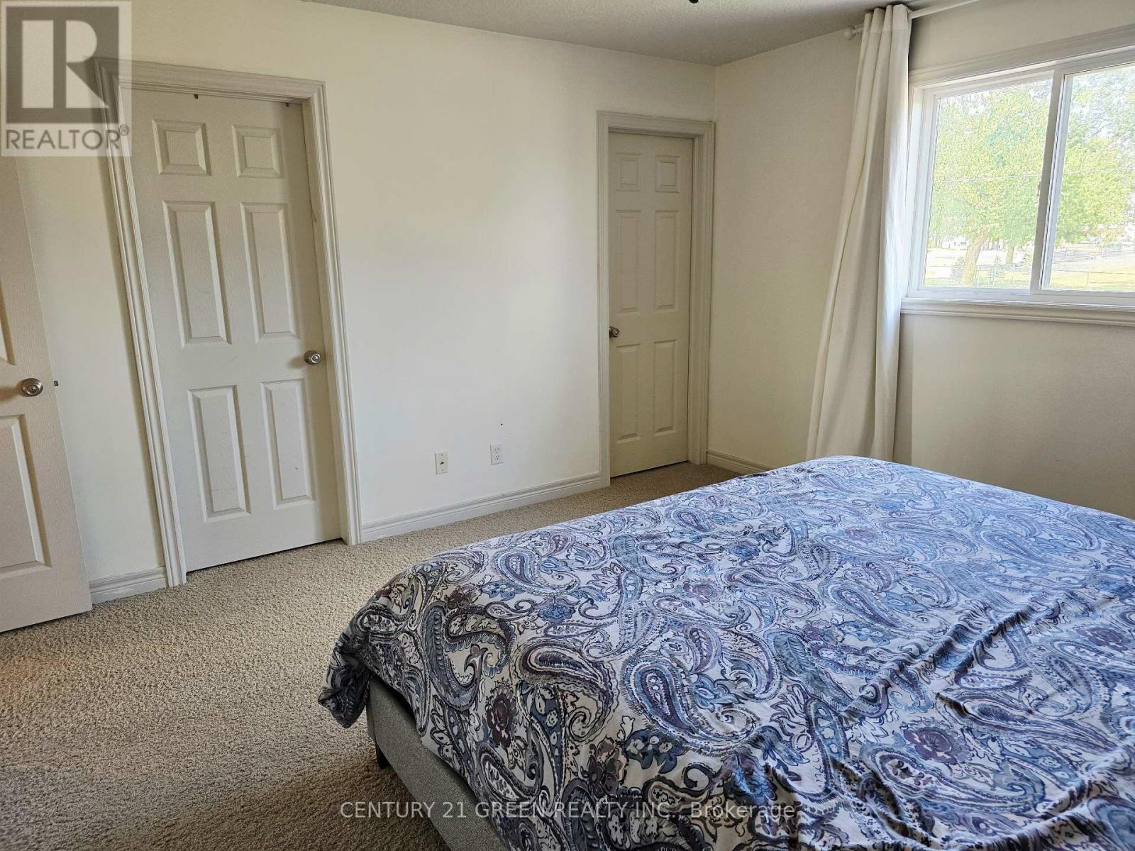 120 Wedgewood Drive, Woodstock (Woodstock - North), Ontario  N4T 0E2 - Photo 17 - X12318297