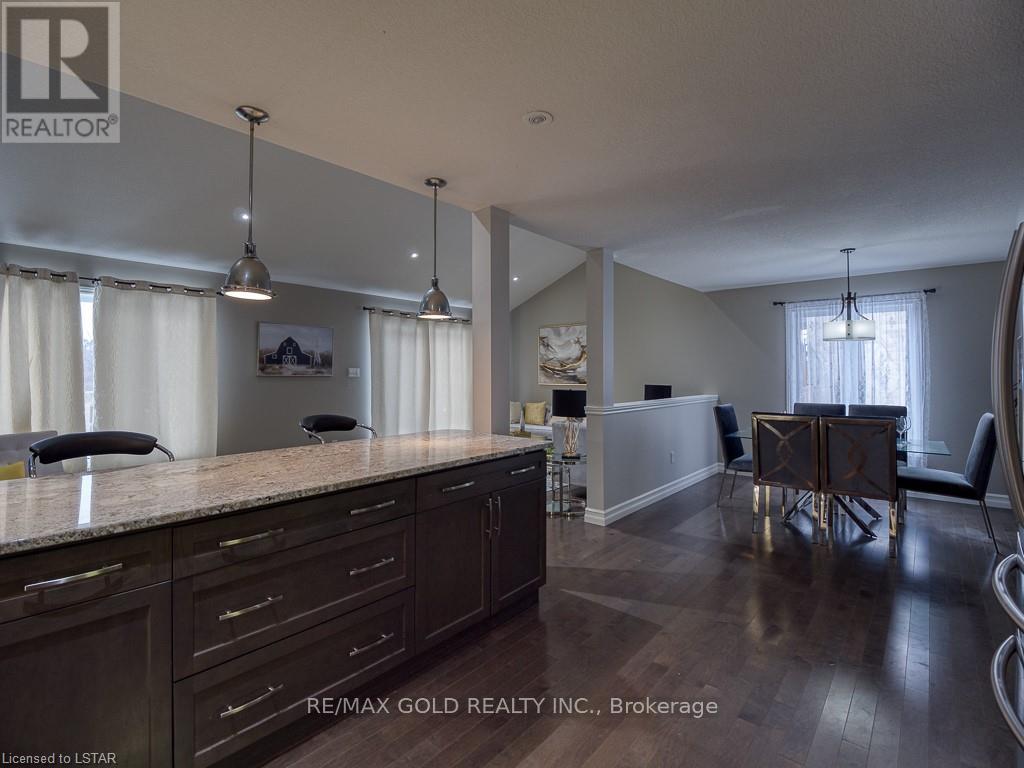 1387 Howlett Circle, London North, Ontario  N5X 0K6 - Photo 10 - X12318311