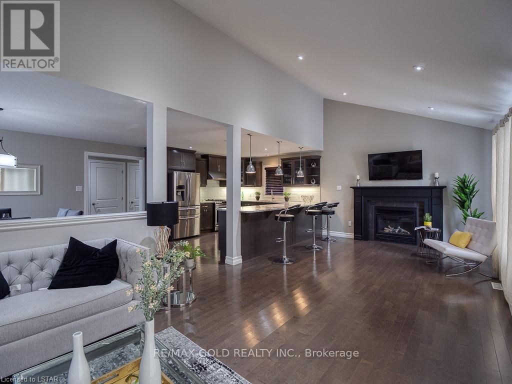 1387 Howlett Circle, London North, Ontario  N5X 0K6 - Photo 12 - X12318311