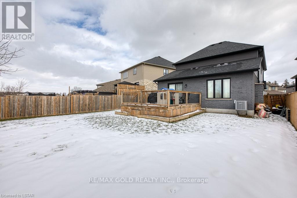 1387 Howlett Circle, London North, Ontario  N5X 0K6 - Photo 34 - X12318311