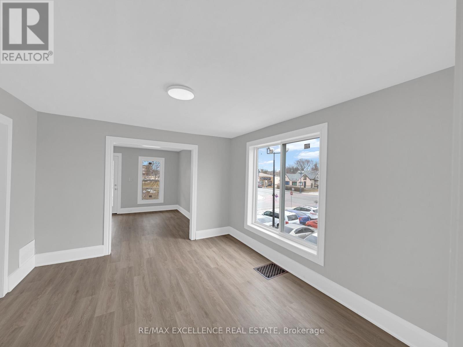 Property at 1289-91 LANGLOIS AVENUE image 4