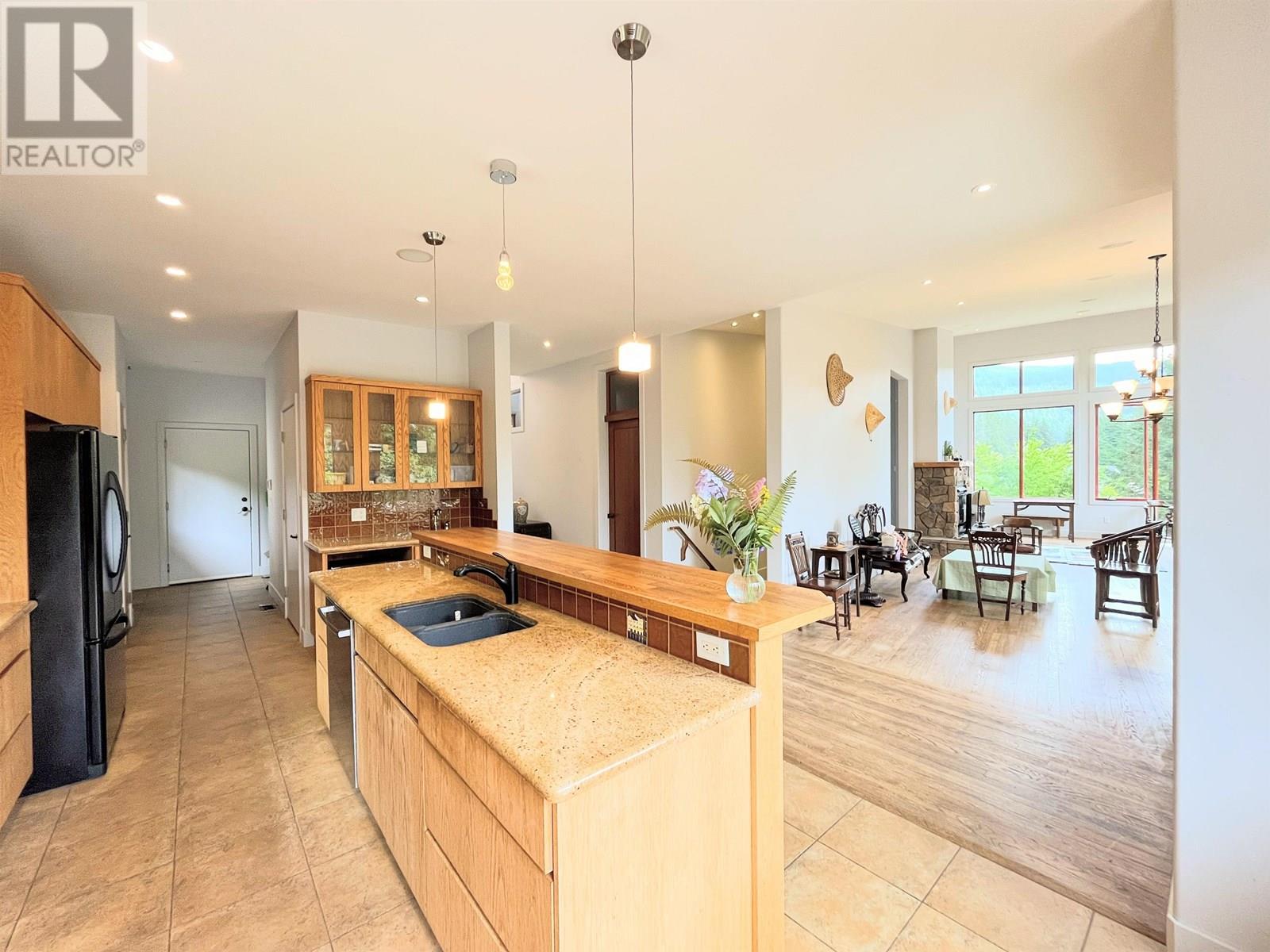 Property at 2923 FERN DRIVE image 5