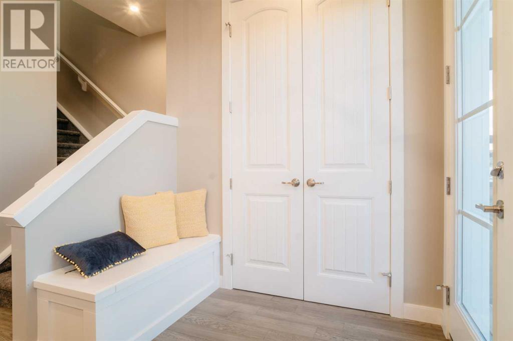 237 Cobblestone Gate Sw, Airdrie, Alberta  T4B 0R7 - Photo 3 - A2244013