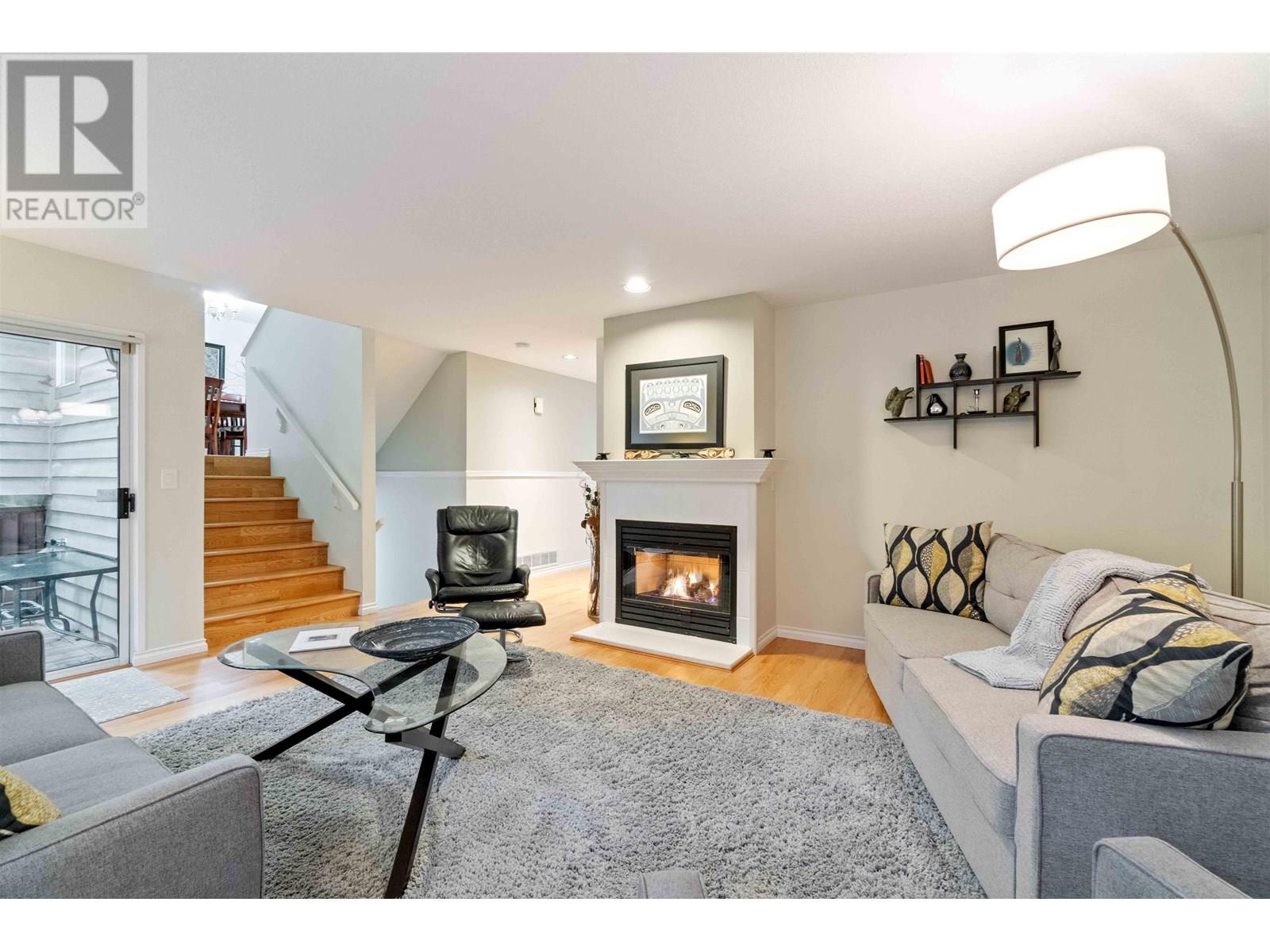 Property at 28 DEERWOOD PLACE image 3