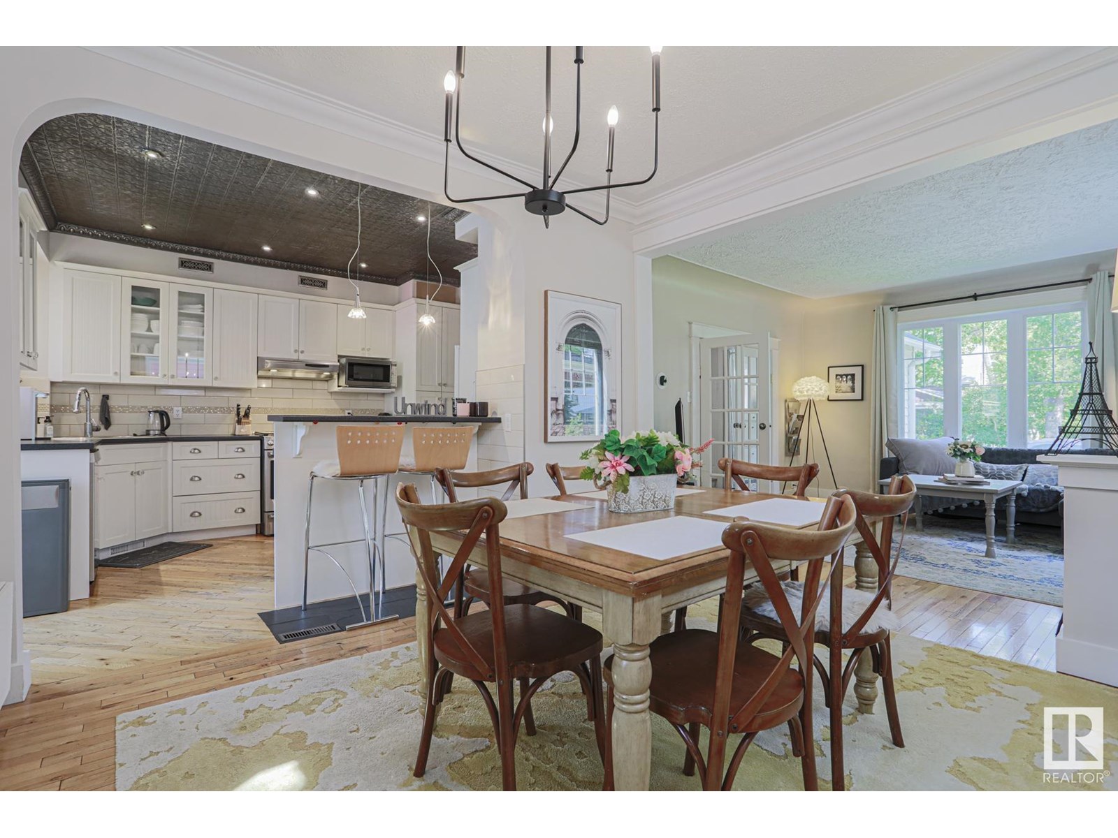 Property at 9829 88 AV NW image 3