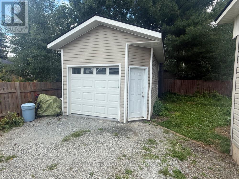 Property at 24 BUNKER AVENUE image 2