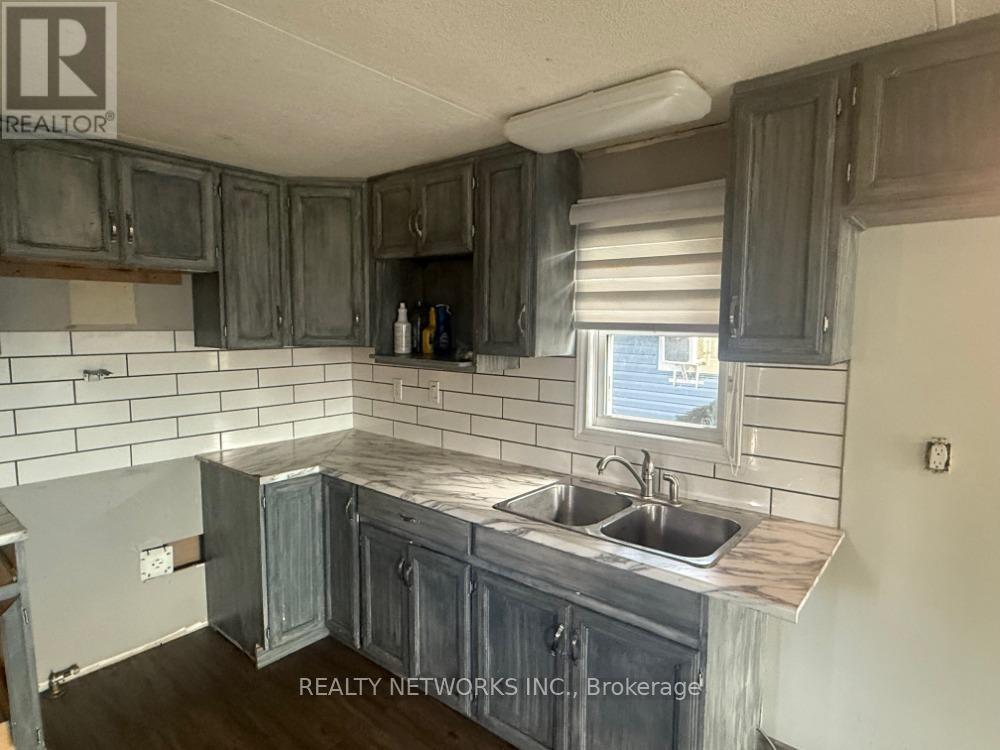 Property at 24 BUNKER AVENUE image 3