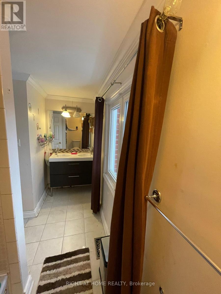 1627 Middleton Street, Pickering, Ontario  L1X 2L5 - Photo 14 - E12318418