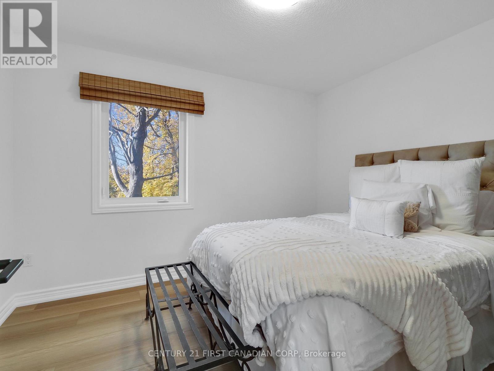 379 Front Street, Central Elgin, Ontario  N5L 1G2 - Photo 23 - X12148254