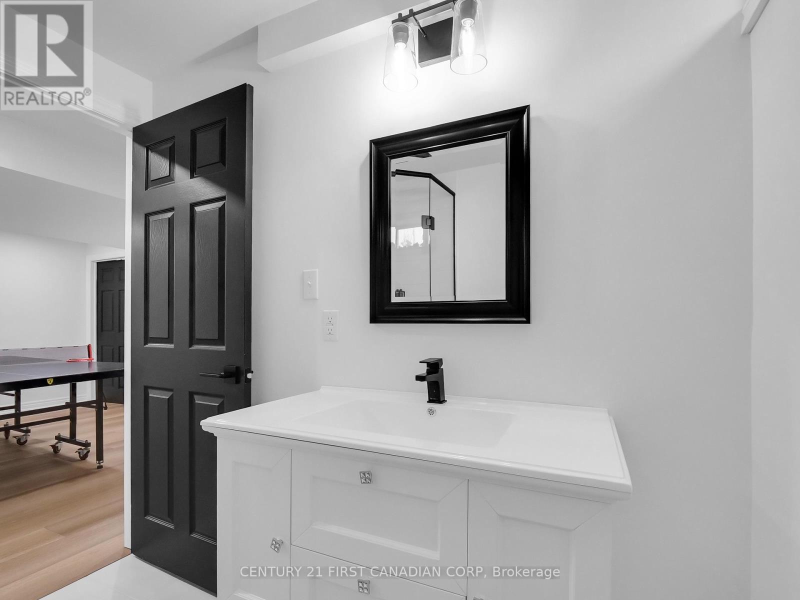 379 Front Street, Central Elgin, Ontario  N5L 1G2 - Photo 30 - X12148254