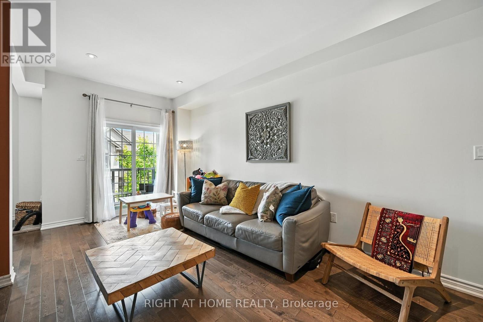 Property at 29 - 377 GLANCASTER ROAD image 5