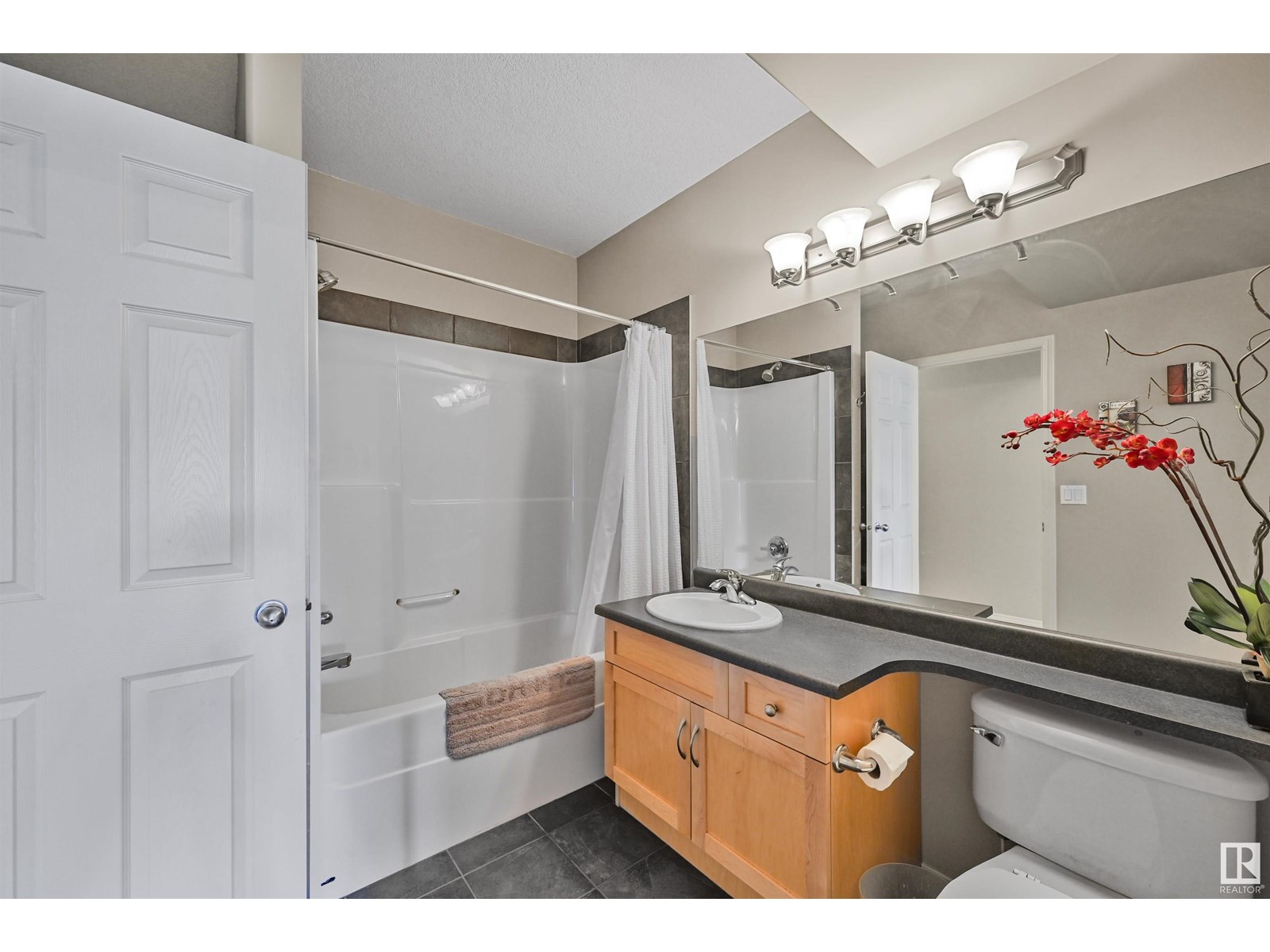 975 Hollingsworth Bn Nw, Edmonton, Alberta  T6R 3G7 - Photo 37 - E4450663
