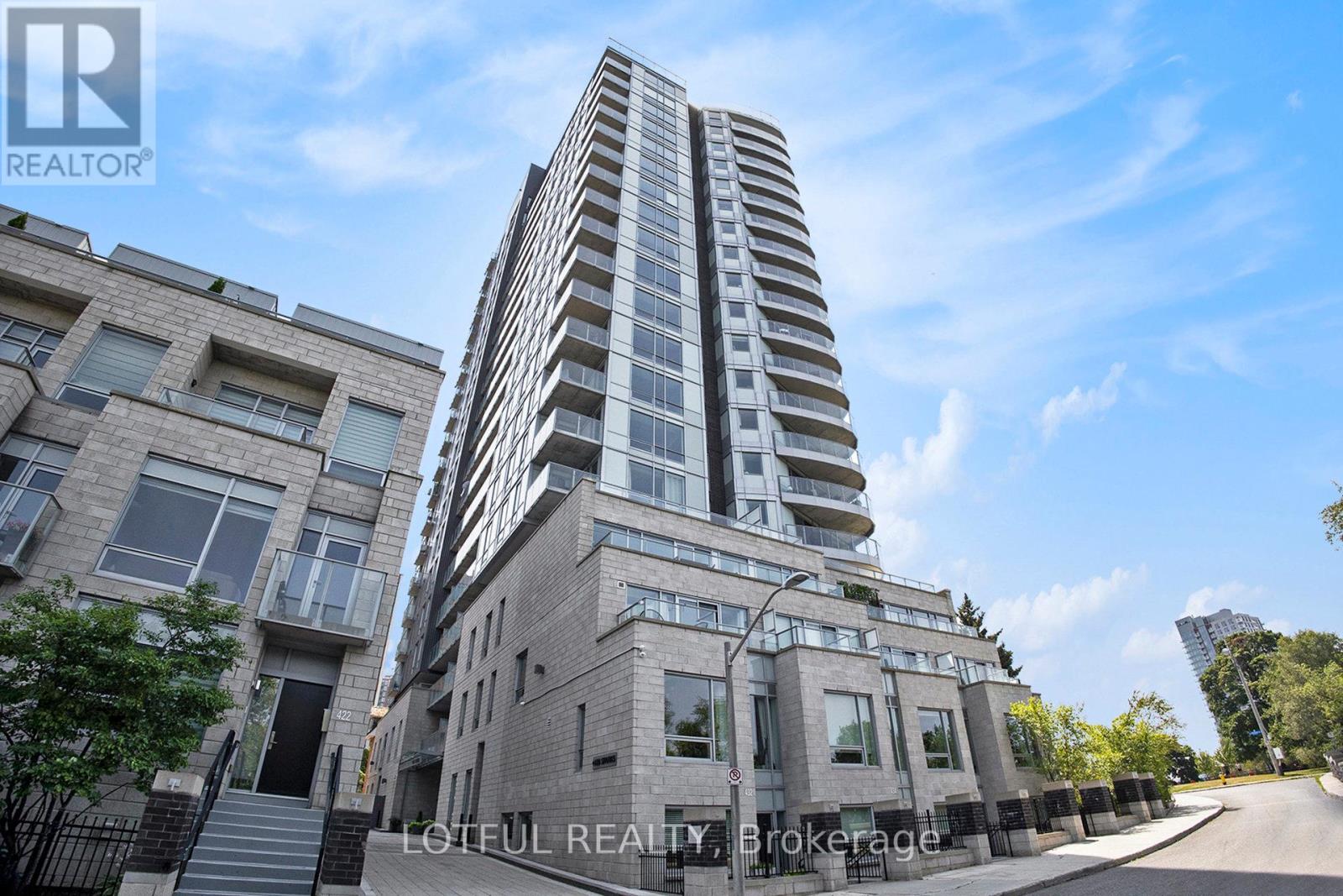 601 - 428 Sparks Street, Ottawa, Ontario  K1R 0B3 - Photo 2 - X12318448