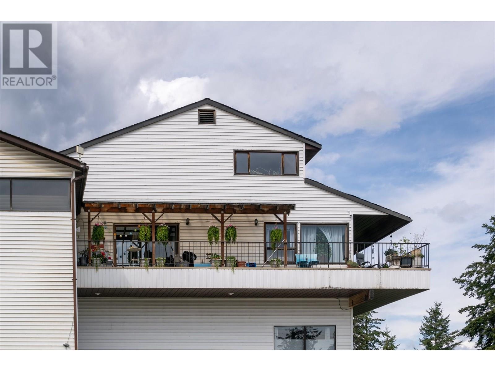 1261 Trans Canada Highway Unit# 1 Lot# 15, Sorrento, British Columbia  V0E 2W0 - Photo 2 - 10357859