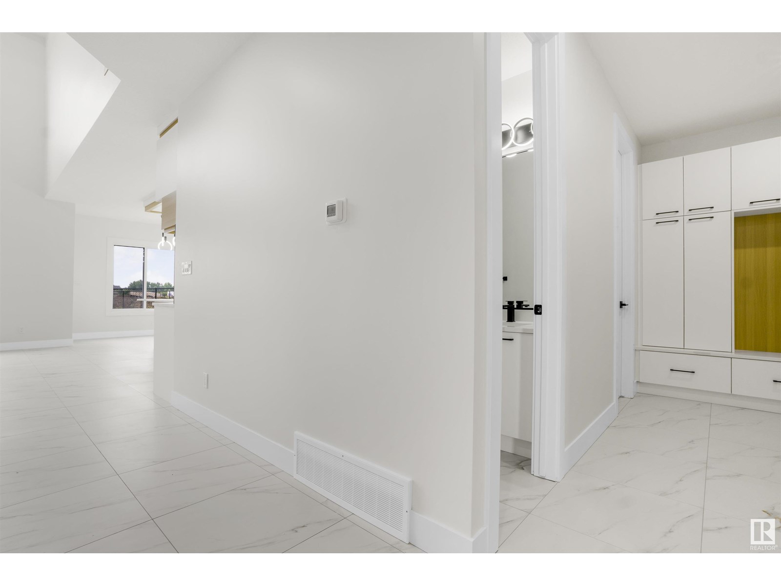 4004 40 St, Beaumont, Alberta  T4X 3B6 - Photo 8 - E4450664