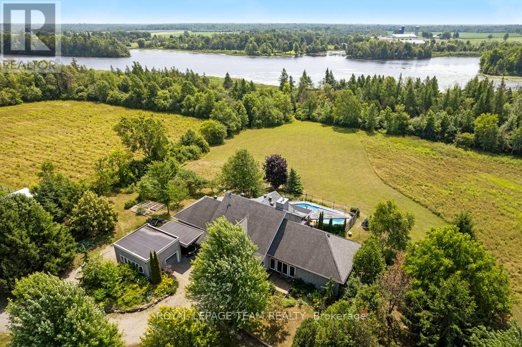 4636 DONNELLY DRIVE, Ottawa, Ontario