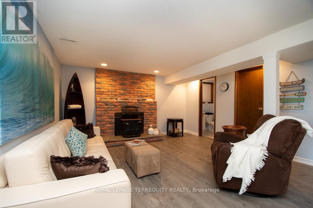 31 Alpine Street, Kawartha Lakes, Ontario  K9V 4R1 - Photo 31 - X12318445