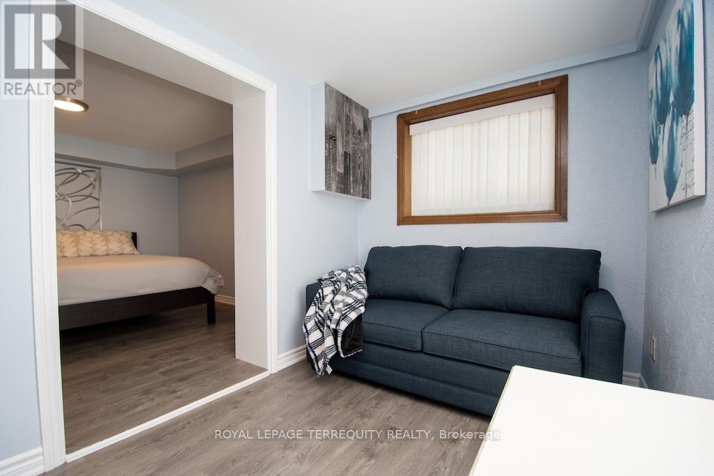 31 Alpine Street, Kawartha Lakes, Ontario  K9V 4R1 - Photo 35 - X12318445