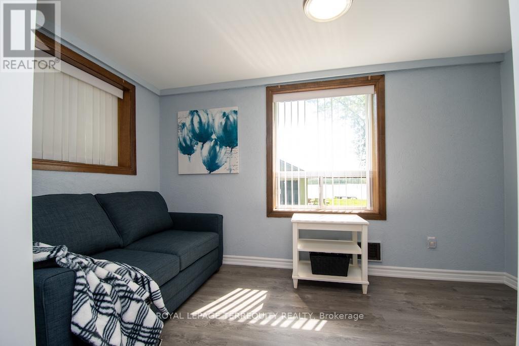 31 Alpine Street, Kawartha Lakes, Ontario  K9V 4R1 - Photo 39 - X12318445
