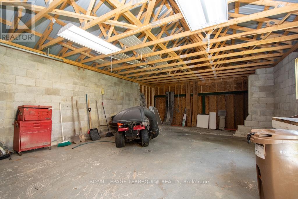 31 Alpine Street, Kawartha Lakes, Ontario  K9V 4R1 - Photo 46 - X12318445